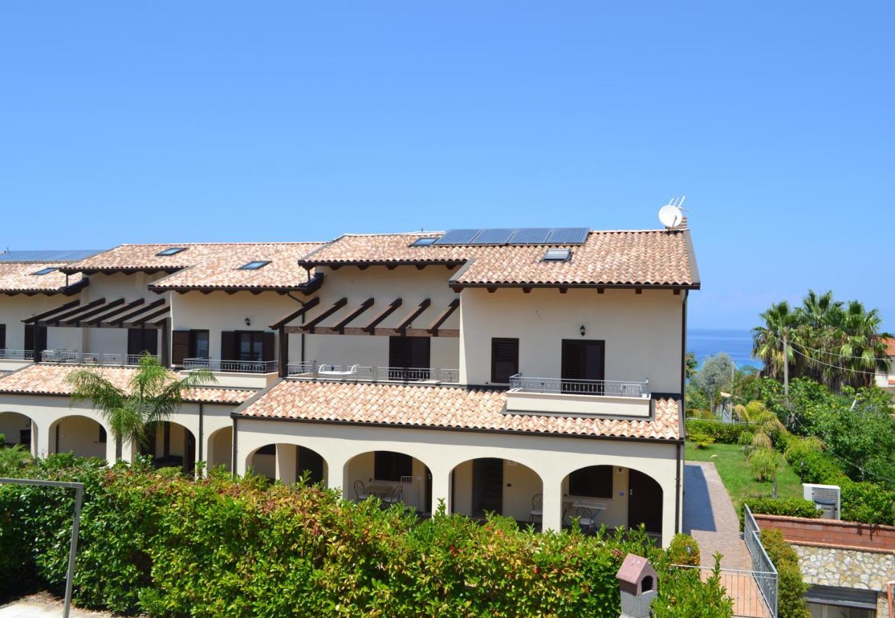 Le Case Del Carmine Con Giardino E Parcheggio A Tropea Exterior foto