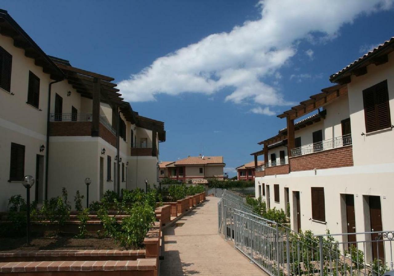 Le Case Del Carmine Con Giardino E Parcheggio A Tropea Exterior foto